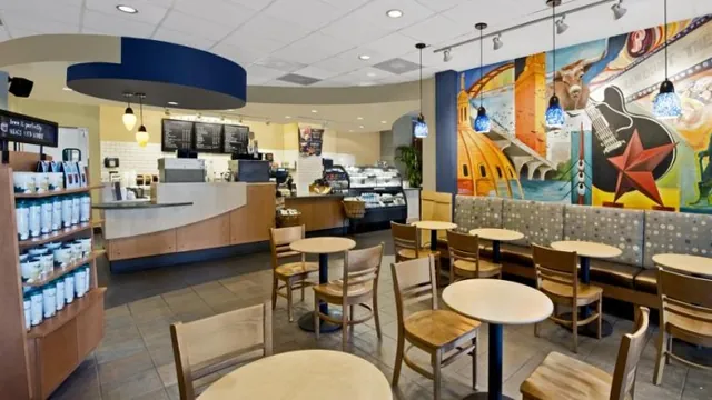 Hampton Inn & Suites Austin at The University - Capitol photo 1