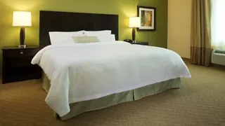 Hampton Inn & Suites Greensboro Coliseum Area