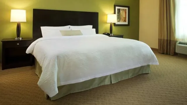 Hampton Inn & Suites Greensboro Coliseum Area photo 1