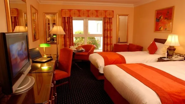 Coach House Hotel Galway photo 1