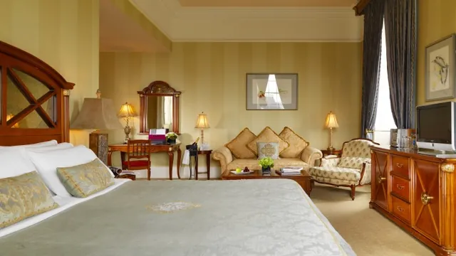 Coach House Hotel Galway photo 3