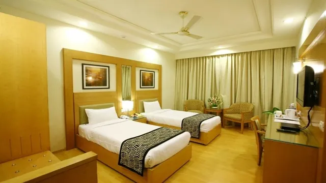 Hotel Parkland Kailash Colony New Delhi photo 2
