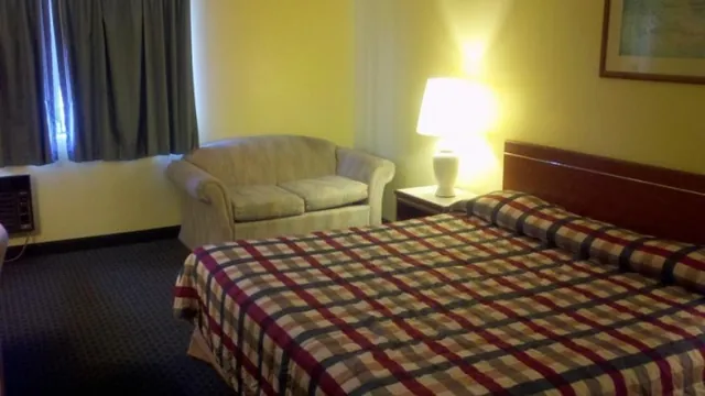 Americas Best Value Inn Salem photo 1