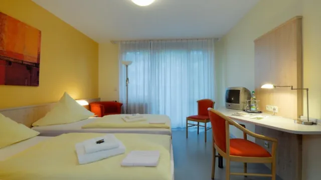VCH-Hotel Tagungsstatte Herrenberg photo 2