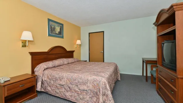 Rodeway Inn Bishop photo 1
