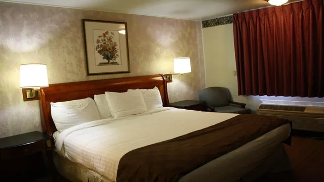 Rodeway Inn Concord photo 3
