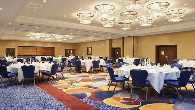 Holiday Inn London-Gatwick Airport photo 1