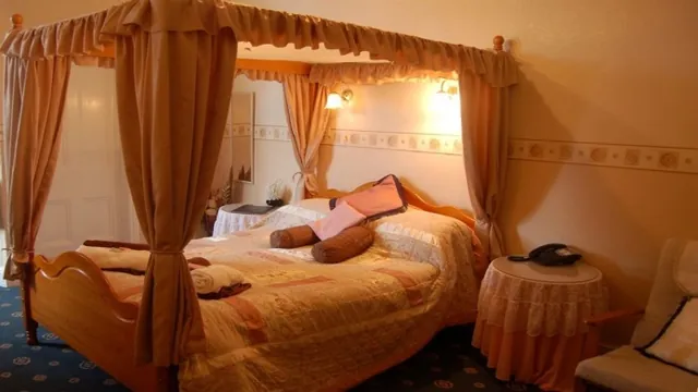 The Eagles Hotel Llanrwst photo 1