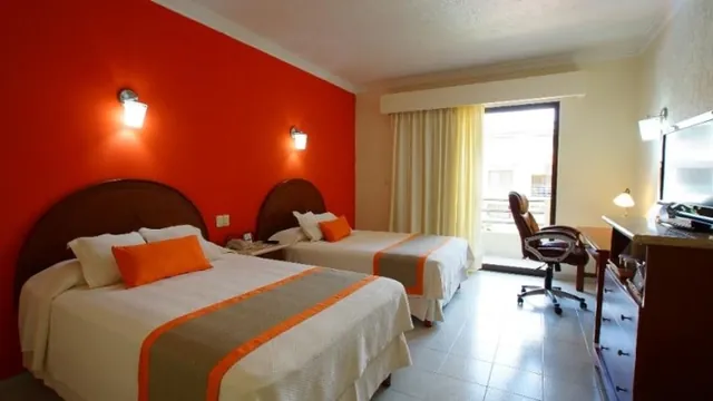 Hotel La Hacienda Cancun photo 2