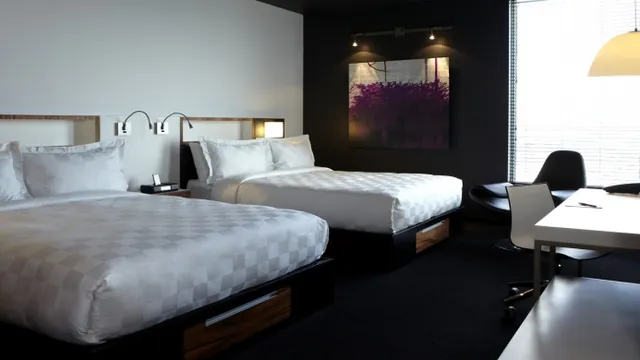 ALT Hotel Toronto Pearson photo 1