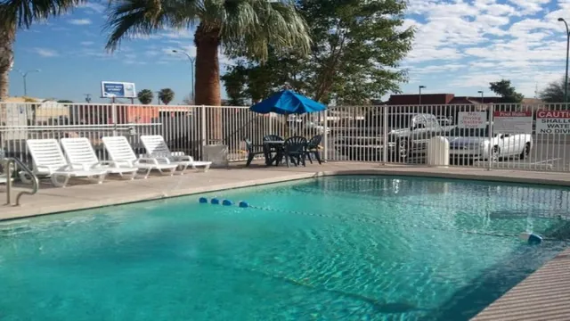 Knights Inn Phoenix at N Black Canyon Hwy photo 1