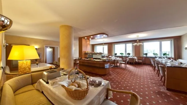 Hotel Rieker Novum Stuttgart Hauptbahnhof photo 1