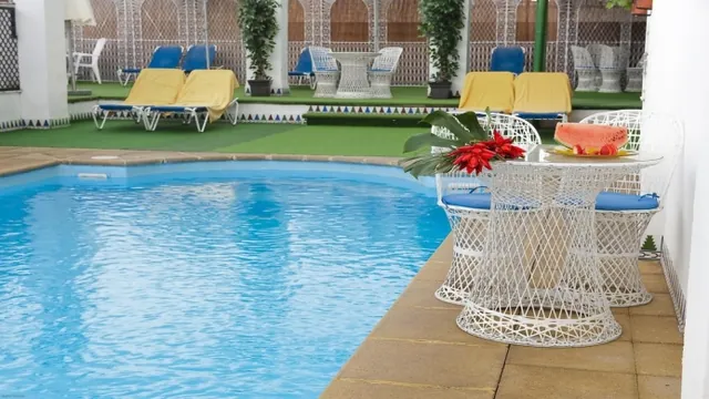 Corona De Granada Hotel photo 3