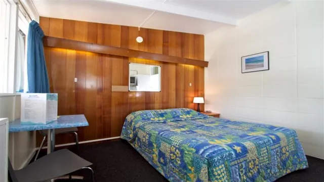 Riverfront Motel & Villas photo 1