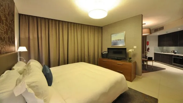 Majestic Arjaan By Rotana photo 3