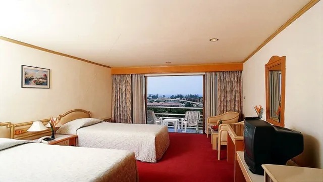 Royal Crown Hotel & Spa photo 3