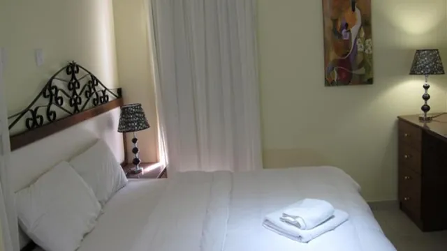 Mackenzie Beach Hotel And Apartments photo 3