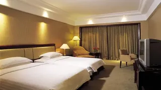 Hotel Grand Royal