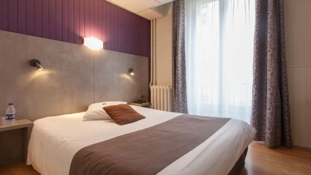 Royal Hotel Grenoble Centre photo 2