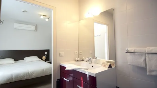 Royal Hotel Grenoble Centre photo 3