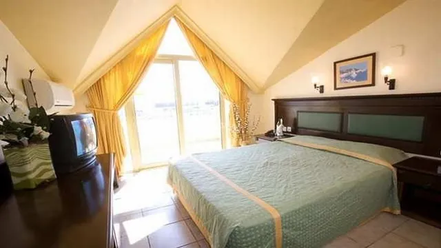 Faros 2 Hotel photo 2