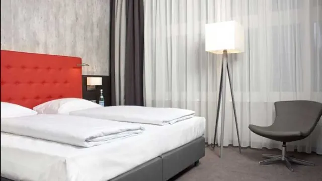 Winters Hotel Berlin Mitte The Wall at Checkpoint Charlie photo 1
