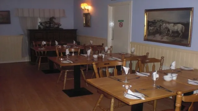 Royal Hotel And Merrill Leisure Club photo 1
