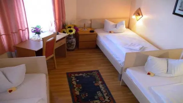 Garni Djaran Hotel Offenbach photo 3