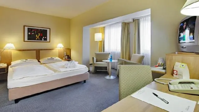 Top Acora Hotel Dusseldorf photo 3