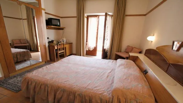 Ibis Golfe de Saint Tropez photo 2