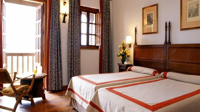 Parador Nacional de Turisme de Tortosa photo 3