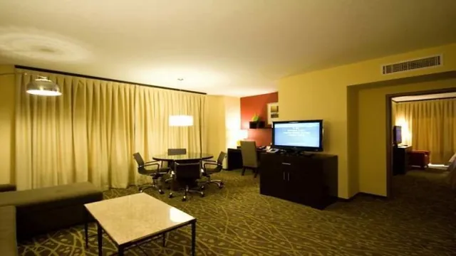 Ibis budget Saint-Quentin Centre Gare photo 3