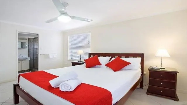 Windward Apartments photo 3