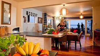 Jack & Di's Lake Road Lodge Rotorua