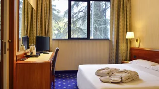 Days Inn by Wyndham Bakersfield
