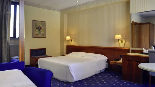 Days Inn by Wyndham Bakersfield photo 3