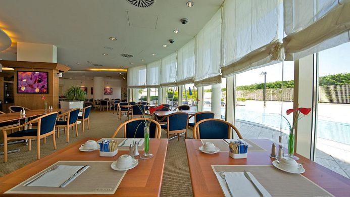 Novotel Phuket Vintage Park Resort photo 1