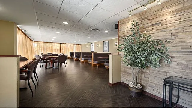 Concourse Airport Hotel & Conference Center Columbus photo 3