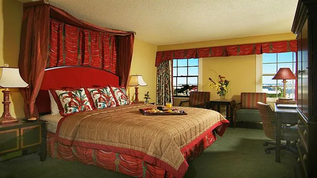 Hampton Inn Charleston - Downtown photo 1