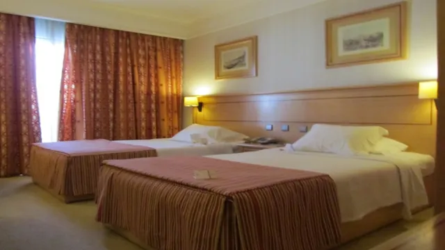 Real Palacio Hotel Lisbon photo 2