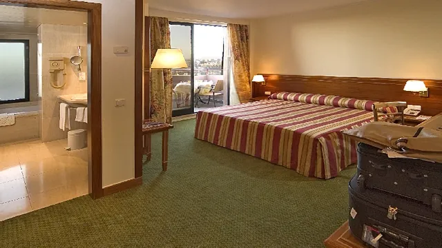 Hotel Real Parque photo 3