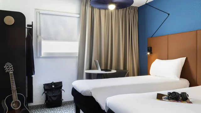 Days Inn by Wyndham Blakely photo 1