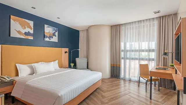 Greenhills Elan Modern photo 2