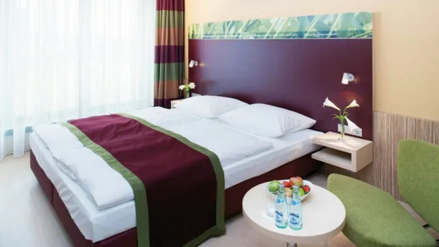 City Hotel Frankfurt photo 2
