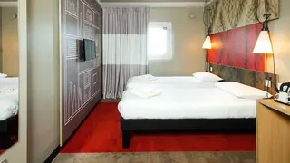Ibis Plymouth