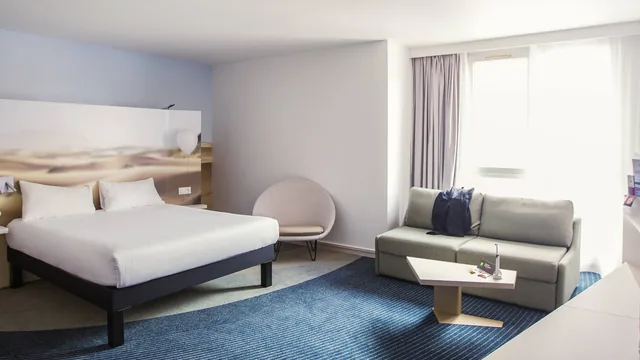 Ibis Styles Toulon Centre Port photo 2