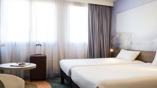 Ibis Styles Toulon Centre Port photo 3