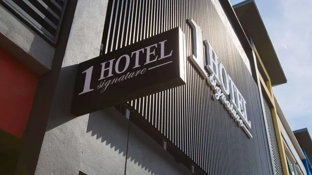 1 Hotel Taman Connaught photo 1