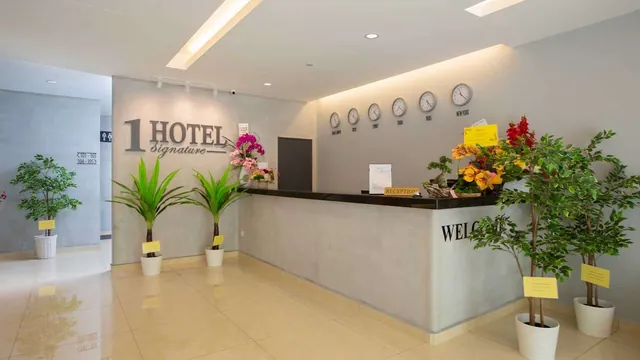 1 Hotel Taman Connaught photo 2