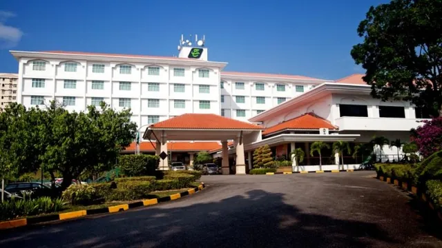 Ibis Zhengzhou Longhai Road photo 3